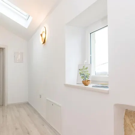 Amazing In Feriehus Šajini