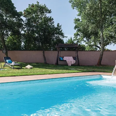 Holiday home Cozy In With Outdoor Swimming Pool
